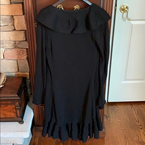 Neiman Marcus black Cardigan - Picture 2 of 3